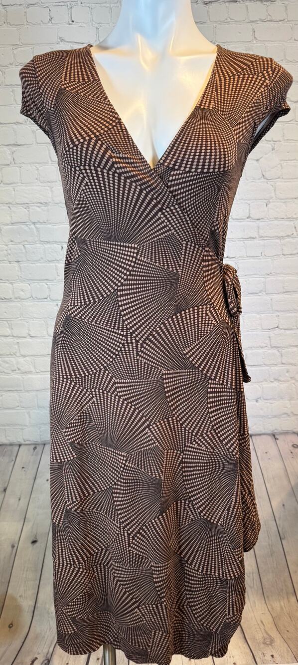 BCBGMaxAzria Brown & Tan Fan Print Wrap Dress - Size Small